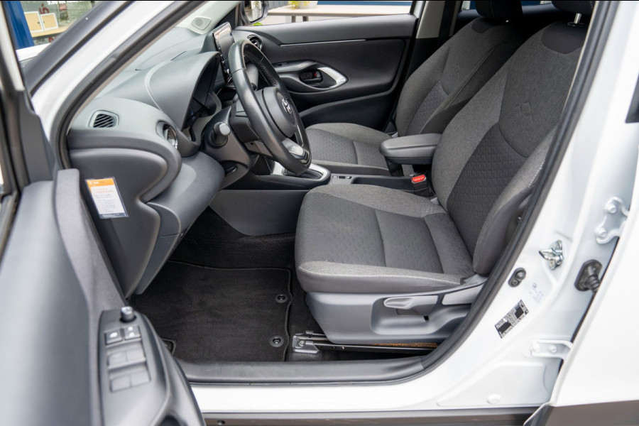 Toyota Yaris Cross 1.5 Hybrid Active|Prijs rijklaar incl 12 mnd garantie|Camera Clima Stoelverwarming Carplay