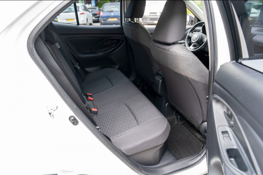 Toyota Yaris Cross 1.5 Hybrid Active|Prijs rijklaar incl 12 mnd garantie|Camera Clima Stoelverwarming Carplay