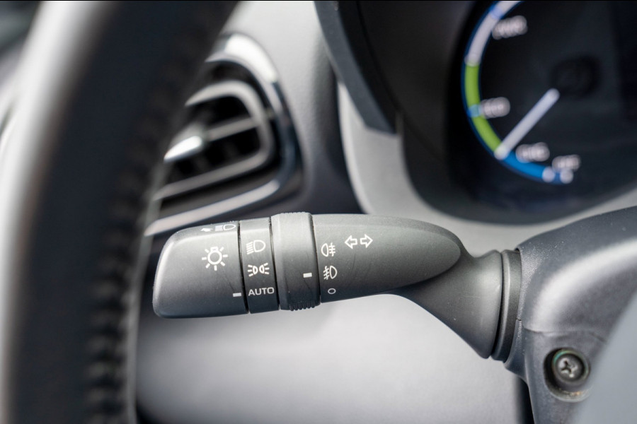 Toyota Yaris Cross 1.5 Hybrid Active|Prijs rijklaar incl 12 mnd garantie|Camera Clima Stoelverwarming Carplay