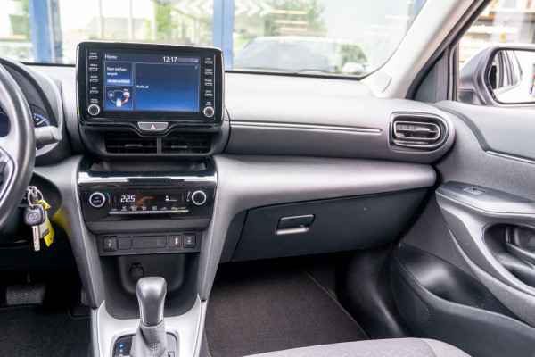 Toyota Yaris Cross 1.5 Hybrid Active|Prijs rijklaar incl 12 mnd garantie|Camera Clima Stoelverwarming Carplay