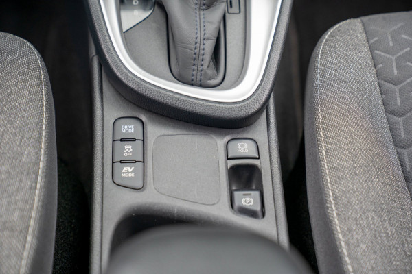 Toyota Yaris Cross 1.5 Hybrid Active|Prijs rijklaar incl 12 mnd garantie|Camera Clima Stoelverwarming Carplay