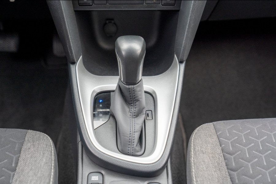 Toyota Yaris Cross 1.5 Hybrid Active|Prijs rijklaar incl 12 mnd garantie|Camera Clima Stoelverwarming Carplay