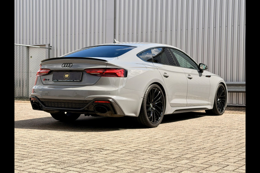 Audi A5 Sportback 2.9 TFSI RS 5 quattro Nardo Grey | Keramische remmen | B&O | HUD