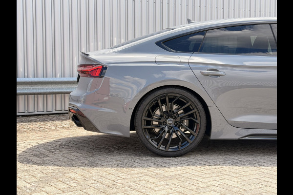 Audi A5 Sportback 2.9 TFSI RS 5 quattro Nardo Grey | Keramische remmen | B&O | HUD