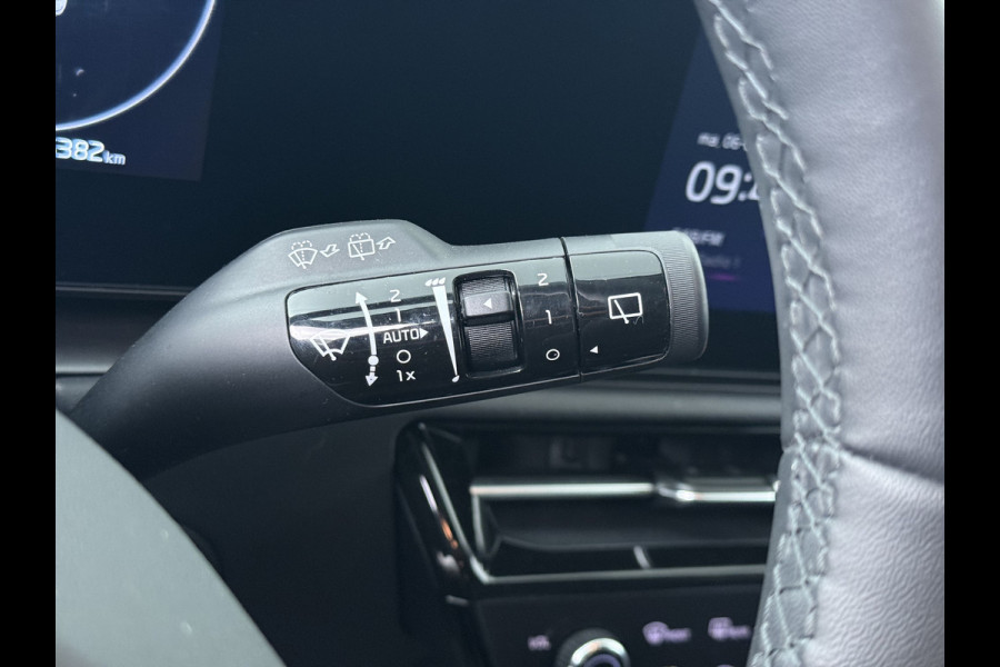 Kia Niro EV Air 64.8 kWh - Elektrische bestuurdersstoel - Stoel/Stuur Verwarming - Adaptive Cruise Control - Fabrieksgarantie tot 06-2032