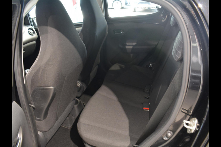 Peugeot 108 1.0 e-VTi Allure | Unieke lage kilometerstand | Navigatie | Pack City | Climate Control | Achteruitrijcamera | Lichtmetalen velgen |