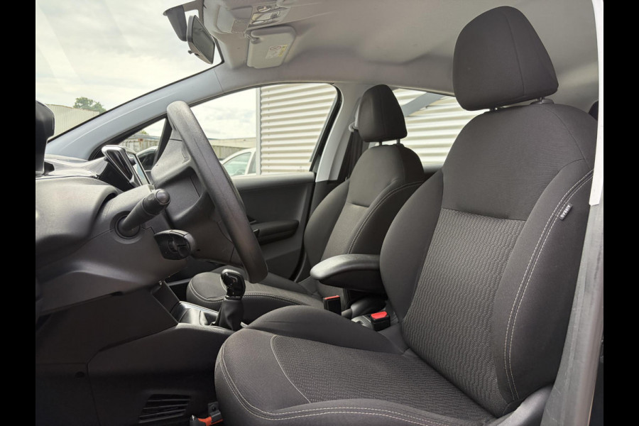 Peugeot 208 1.2 PureTech Blue Lion Navi|Carplay|Cruise|Trekhaak|PDC|Airco|N.A.P|APK tot 03-2027