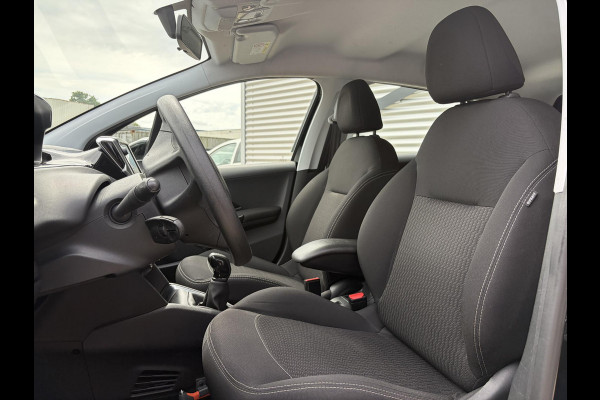 Peugeot 208 1.2 PureTech Blue Lion Navi|Carplay|Cruise|Trekhaak|PDC|Airco|N.A.P|APK tot 03-2027