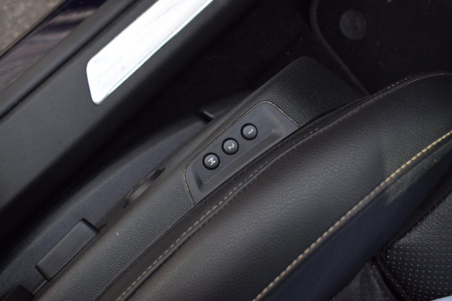 Opel Grandland X 1.2 Turbo Ultimate | Pano | Leer | Stuur- en Stoelverw. | Memory | CarPlay