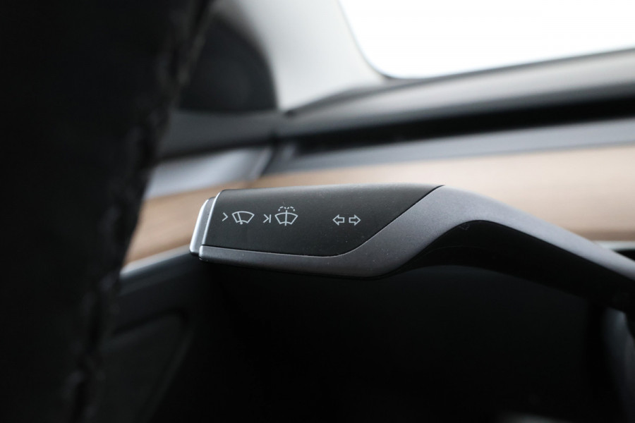 Tesla Model 3 Performance AWD 75 kWh 462pk! Navigatie, CLimate,