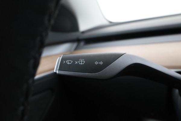 Tesla Model 3 Performance AWD 75 kWh 462pk! Navigatie, CLimate,