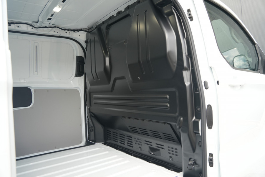 Ford E-Transit Custom 320 L1H1 Limited 71 kWh 218pk - 2x Schuifdeur - Trekhaak - Pro Power - Camera - Carplay - Rijklaar