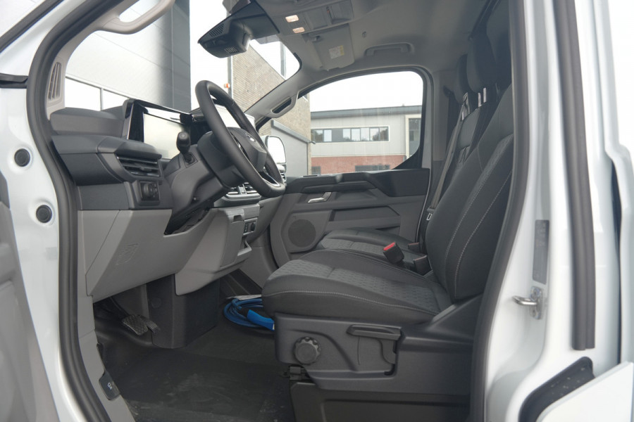 Ford E-Transit Custom 320 L1H1 Limited 71 kWh 218pk - 2x Schuifdeur - Trekhaak - Pro Power - Camera - Carplay - Rijklaar