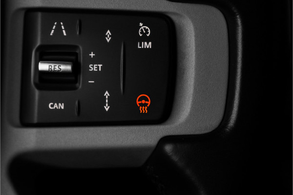 Land Rover Defender 110 2.0 D240 110 HSE 7-Pers Pano Trekhaak ACC Meridian