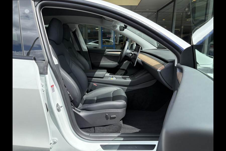 Tesla Model Y Long Range AWD 75 kWh | 93,6% SOH | Leder | Panoramadak | Winterset |