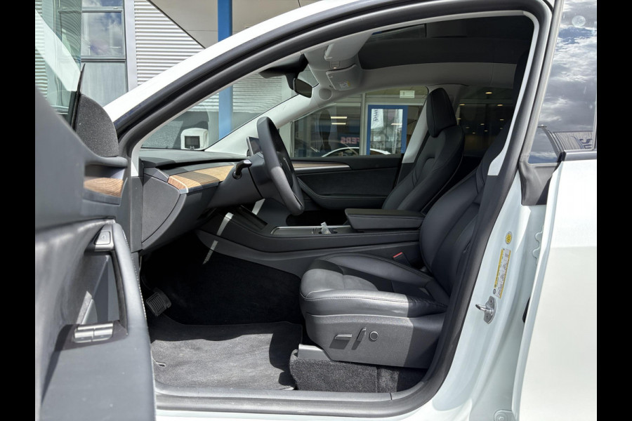Tesla Model Y Long Range AWD 75 kWh | 93,6% SOH | Leder | Panoramadak | Winterset |