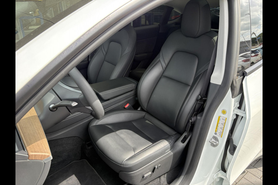 Tesla Model Y Long Range AWD 75 kWh | 93,6% SOH | Leder | Panoramadak | Winterset |