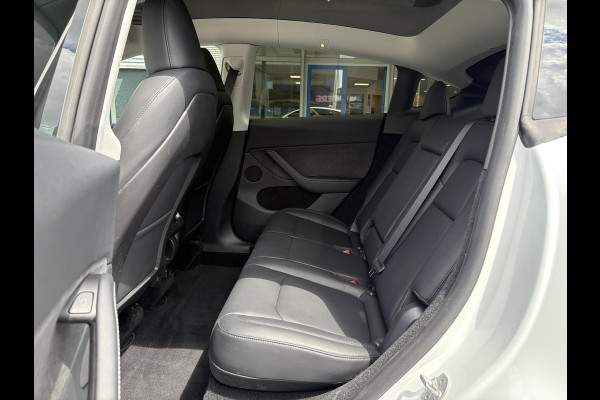 Tesla Model Y Long Range AWD 75 kWh | 93,6% SOH | Leder | Panoramadak | Winterset |