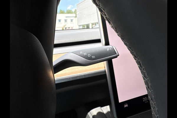Tesla Model Y Long Range AWD 75 kWh | 93,6% SOH | Leder | Panoramadak | Winterset |