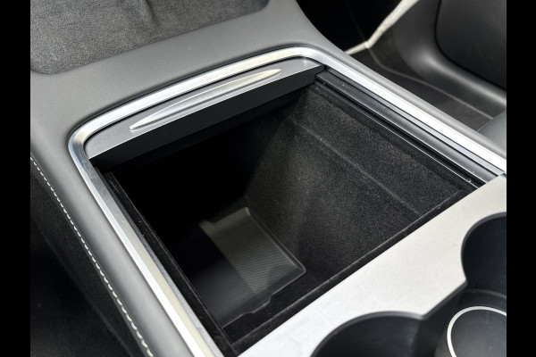 Tesla Model Y Long Range AWD 75 kWh | 93,6% SOH | Leder | Panoramadak | Winterset |