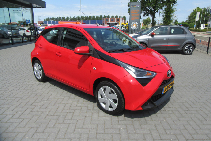 Toyota Aygo 1.0 VVT-i x-play, Camera, Cruise Control, Carplay