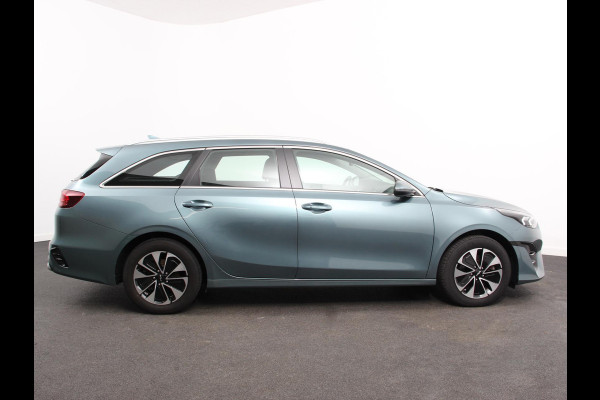 Kia Ceed Sportswagon 1.6 GDI PHEV Automaat DynamicPlusLine Navigatie Apple Carplay Android Auto Camera Parkeersensoren Adaptive Cruise Control Stoel- en stuurverwarming Climate Control Lichtmetalen velgen