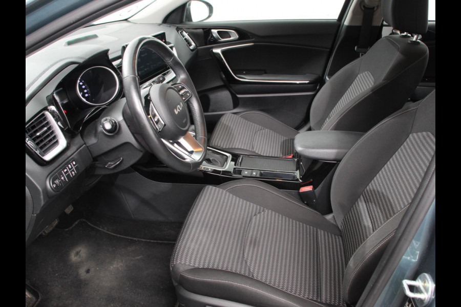 Kia Ceed Sportswagon 1.6 GDI PHEV Automaat DynamicPlusLine Navigatie Apple Carplay Android Auto Camera Parkeersensoren Adaptive Cruise Control Stoel- en stuurverwarming Climate Control Lichtmetalen velgen