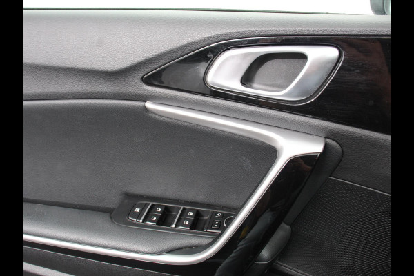 Kia Ceed Sportswagon 1.6 GDI PHEV Automaat DynamicPlusLine Navigatie Apple Carplay Android Auto Camera Parkeersensoren Adaptive Cruise Control Stoel- en stuurverwarming Climate Control Lichtmetalen velgen
