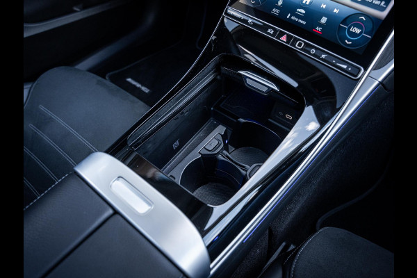 Mercedes-Benz C-Klasse C300 AMG Line - BTW l Pano l 360cam l Sfeerverlichting