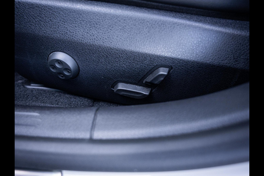 Mercedes-Benz C-Klasse C300 AMG Line - BTW l Pano l 360cam l Sfeerverlichting