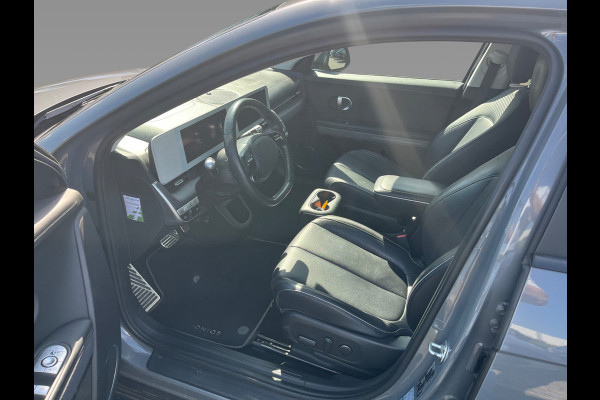 Hyundai IONIQ 5 Connect+ 73kWh / Trekhaak / Camera / Head-up / Leder / CarPlay / V2L / 19'' / Warmtepomp / Stoelverwarming / Dodehoek / DAB / ACC