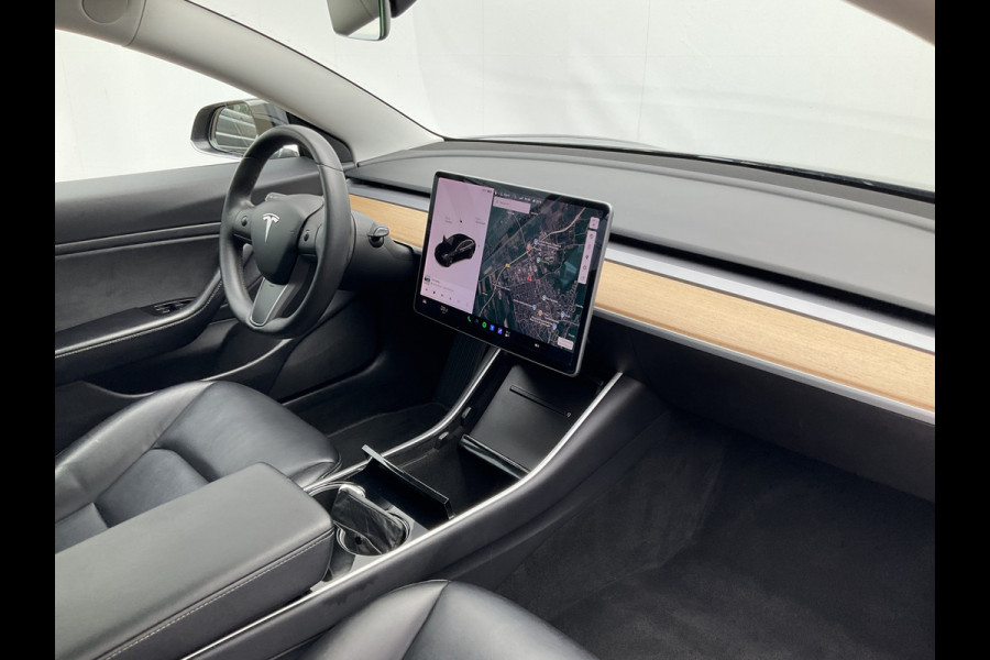 Tesla Model 3 Standard RWD Plus 60 kWh Autopilot Black magic