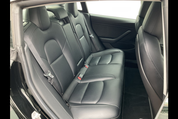 Tesla Model 3 Standard RWD Plus 60 kWh Autopilot Black magic
