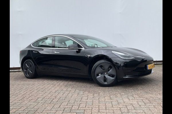 Tesla Model 3 Standard RWD Plus 60 kWh Autopilot Black magic
