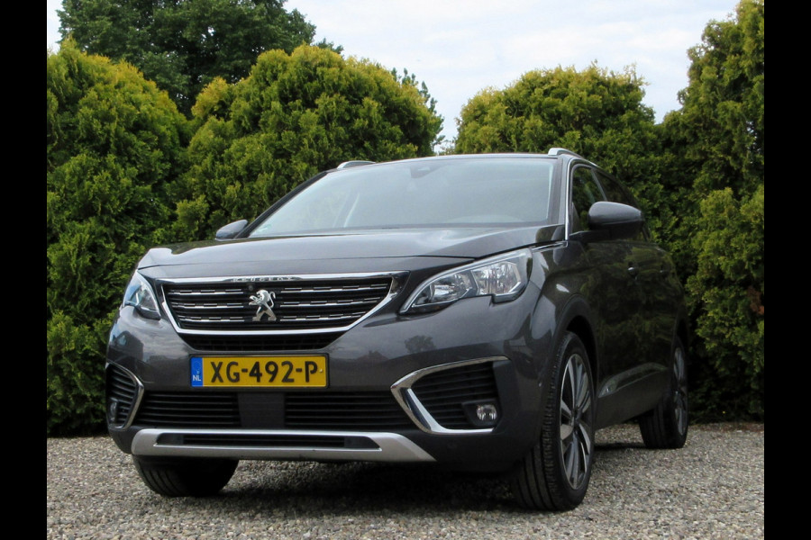 Peugeot 5008 1.2 PureTech Allure Automaat * 7-pers. * Panorama *