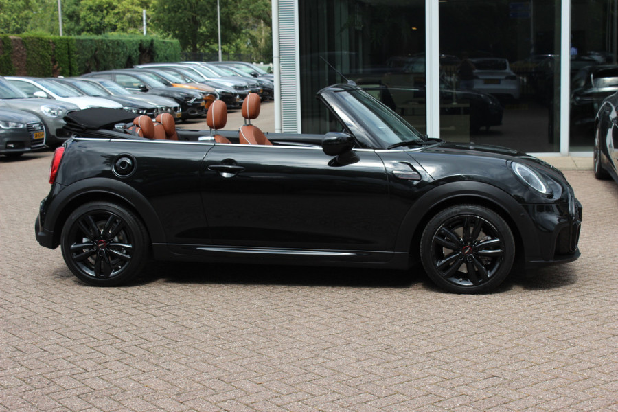 MINI Cabrio 2.0 Cooper S Rockingham GT Edition / Camera / Head-up / Leder / CarPlay / 17'' / Keyless / Windscherm / Stoelverwarming / DAB / Cruise Control