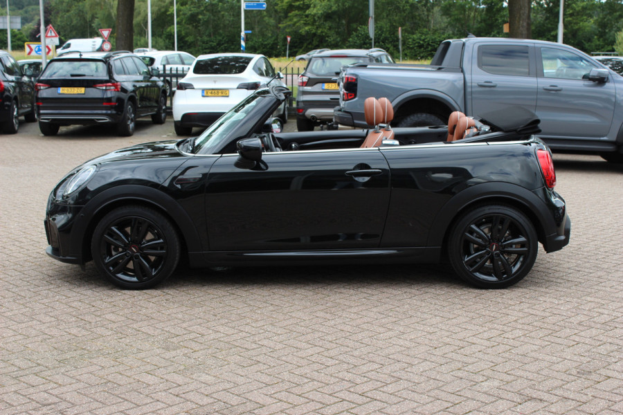MINI Cabrio 2.0 Cooper S Rockingham GT Edition / Camera / Head-up / Leder / CarPlay / 17'' / Keyless / Windscherm / Stoelverwarming / DAB / Cruise Control