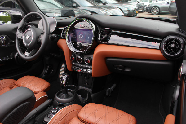 MINI Cabrio 2.0 Cooper S Rockingham GT Edition / Camera / Head-up / Leder / CarPlay / 17'' / Keyless / Windscherm / Stoelverwarming / DAB / Cruise Control