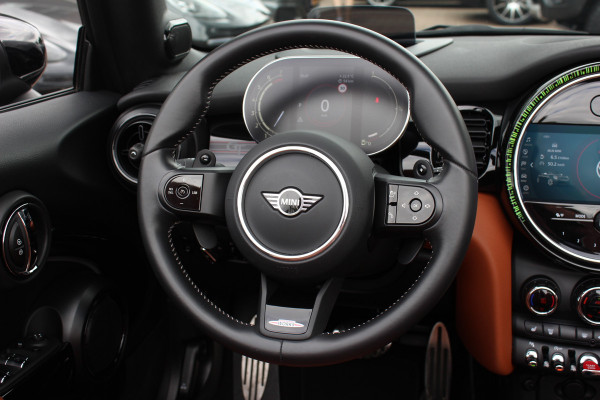 MINI Cabrio 2.0 Cooper S Rockingham GT Edition / Camera / Head-up / Leder / CarPlay / 17'' / Keyless / Windscherm / Stoelverwarming / DAB / Cruise Control