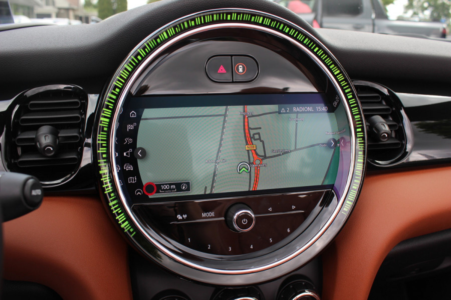 MINI Cabrio 2.0 Cooper S Rockingham GT Edition / Camera / Head-up / Leder / CarPlay / 17'' / Keyless / Windscherm / Stoelverwarming / DAB / Cruise Control
