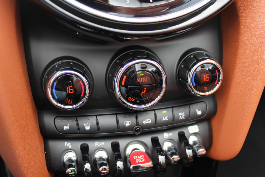 MINI Cabrio 2.0 Cooper S Rockingham GT Edition / Camera / Head-up / Leder / CarPlay / 17'' / Keyless / Windscherm / Stoelverwarming / DAB / Cruise Control