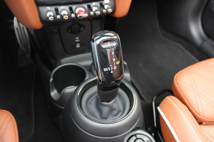 MINI Cabrio 2.0 Cooper S Rockingham GT Edition / Camera / Head-up / Leder / CarPlay / 17'' / Keyless / Windscherm / Stoelverwarming / DAB / Cruise Control