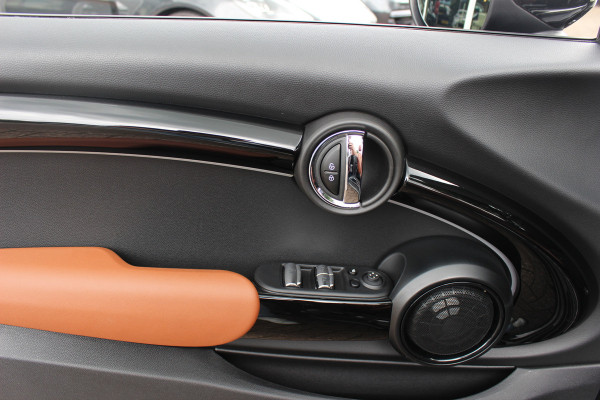 MINI Cabrio 2.0 Cooper S Rockingham GT Edition / Camera / Head-up / Leder / CarPlay / 17'' / Keyless / Windscherm / Stoelverwarming / DAB / Cruise Control