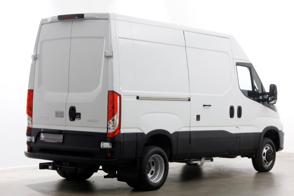 Iveco Daily 35C14 136pk L2H2 Dubbel Lucht/Luchtvering/Inrichting/Trekhaak 3500kg 10-2020