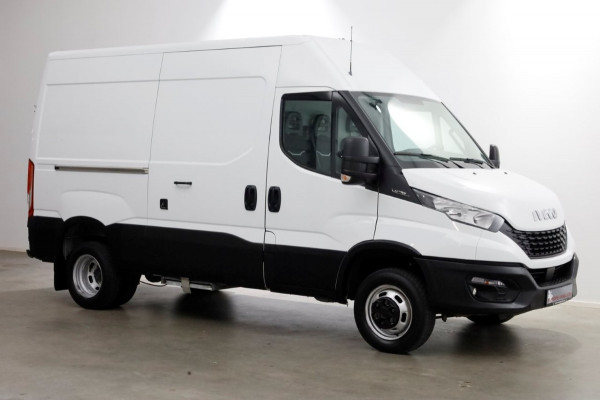Iveco Daily 35C14 136pk L2H2 Dubbel Lucht/Luchtvering/Inrichting/Trekhaak 3500kg 10-2020