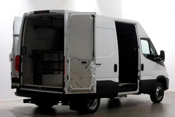 Iveco Daily 35C14 136pk L2H2 Dubbel Lucht/Luchtvering/Inrichting/Trekhaak 3500kg 10-2020