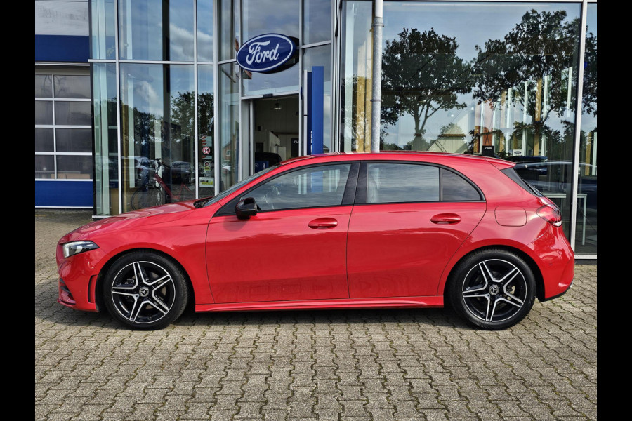 Mercedes-Benz A-Klasse 180 Business Solution AMG Night Upgrade Zéér luxe | Alcantara leder | Stoelverwarming | Achteruitrijcamera | Full led | Virtual cockpit | etc.