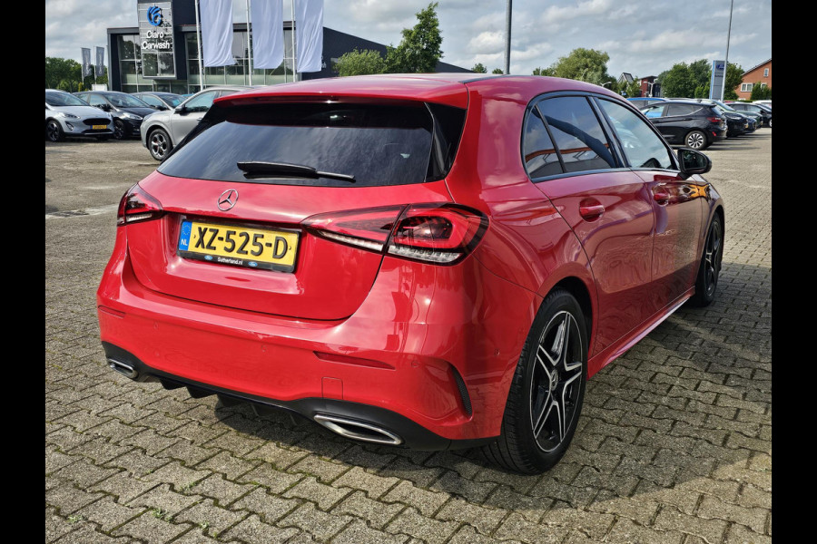 Mercedes-Benz A-Klasse 180 Business Solution AMG Night Upgrade Zéér luxe | Alcantara leder | Stoelverwarming | Achteruitrijcamera | Full led | Virtual cockpit | etc.