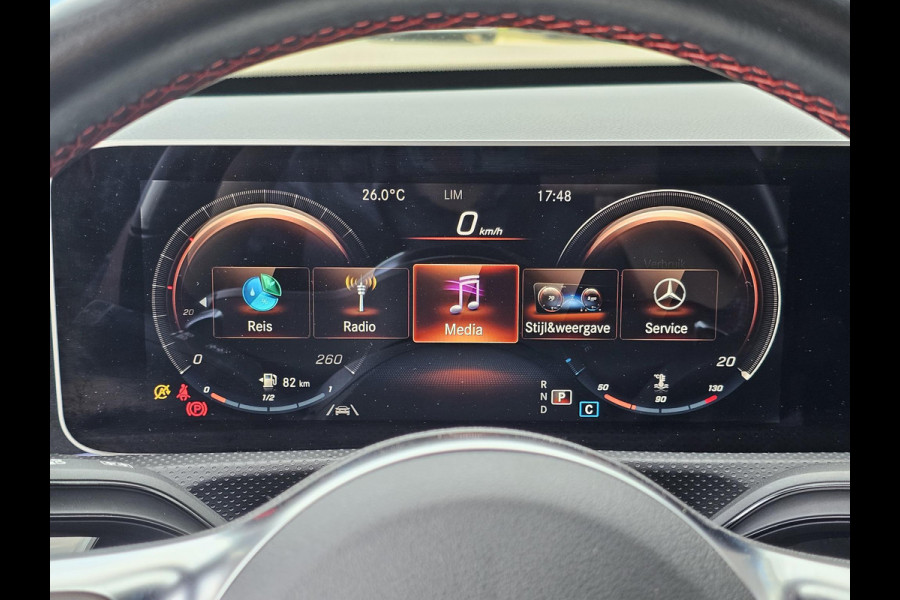 Mercedes-Benz A-Klasse 180 Business Solution AMG Night Upgrade Zéér luxe | Alcantara leder | Stoelverwarming | Achteruitrijcamera | Full led | Virtual cockpit | etc.