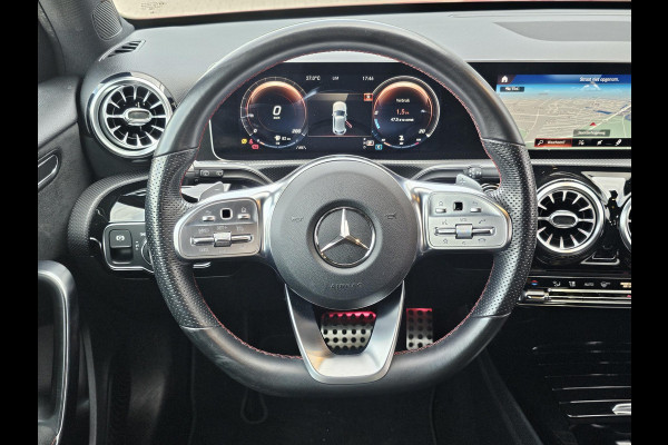 Mercedes-Benz A-Klasse 180 Business Solution AMG Night Upgrade Zéér luxe | Alcantara leder | Stoelverwarming | Achteruitrijcamera | Full led | Virtual cockpit | etc.